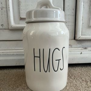 Rae Dunn”Hugs” canister